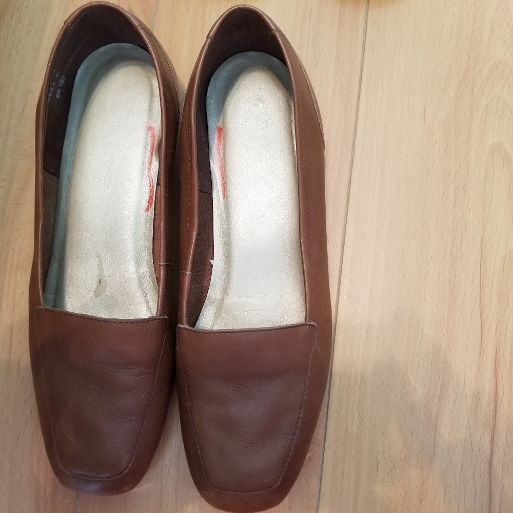 Leather dress shoe